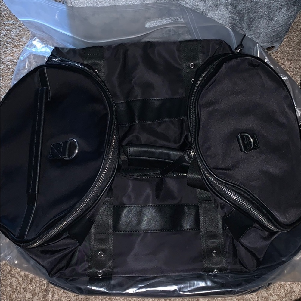 Aldo Duffle Bag🛩 - Picture 3 of 7